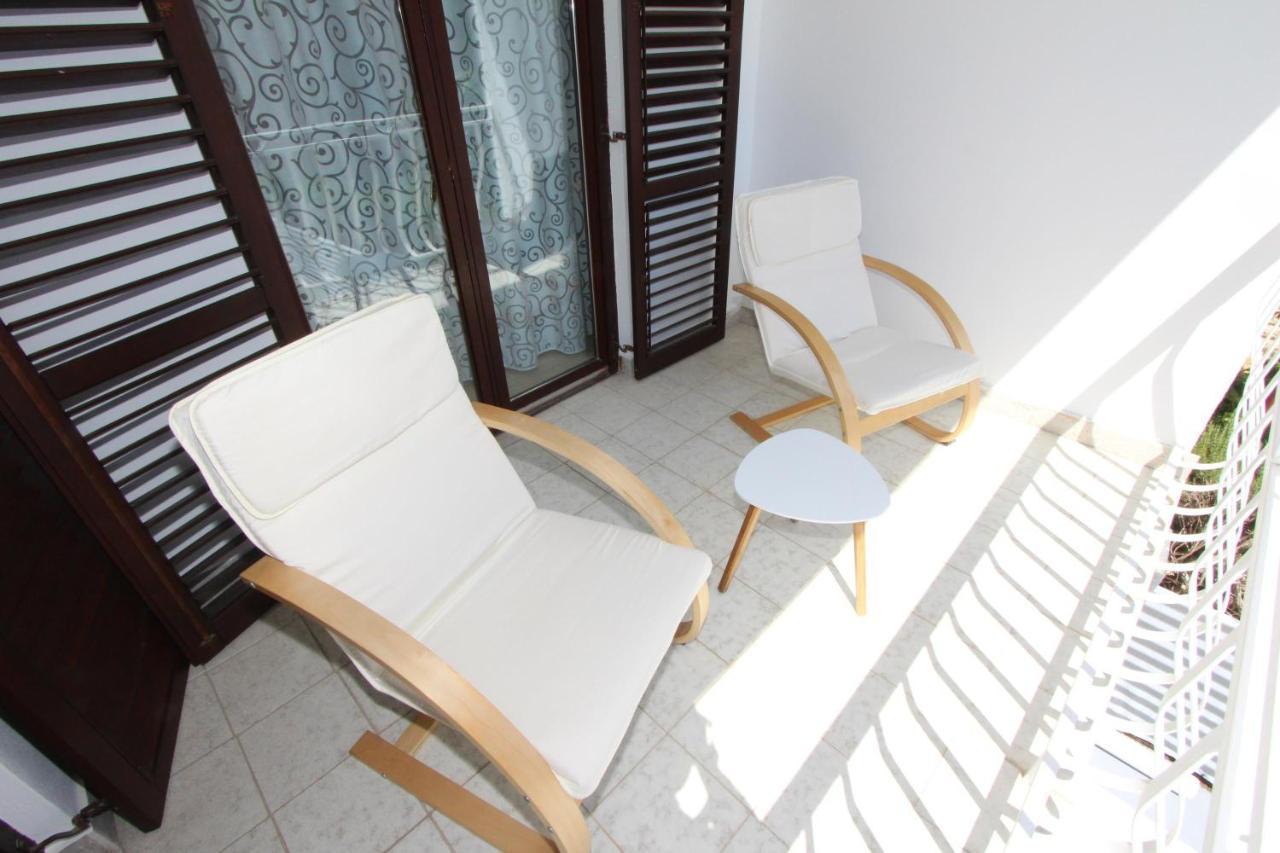 Apartments Knezovic Ровинь Экстерьер фото