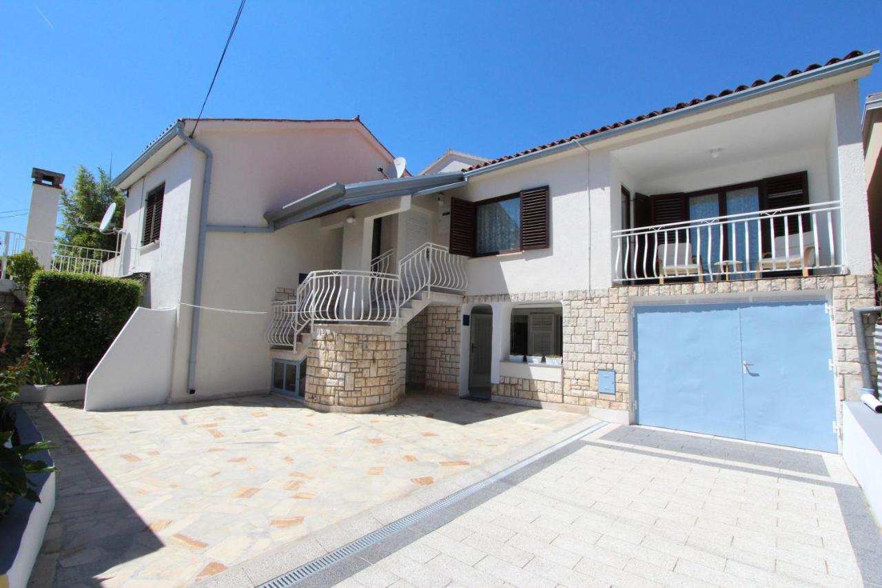 Apartments Knezovic Ровинь Экстерьер фото