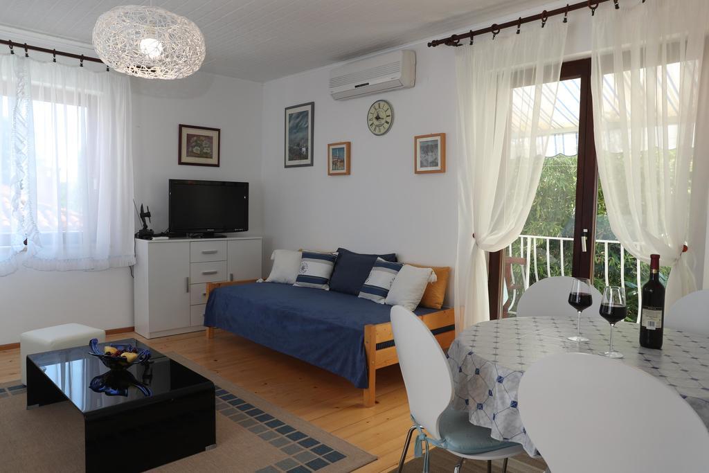 Apartments Knezovic Ровинь Экстерьер фото